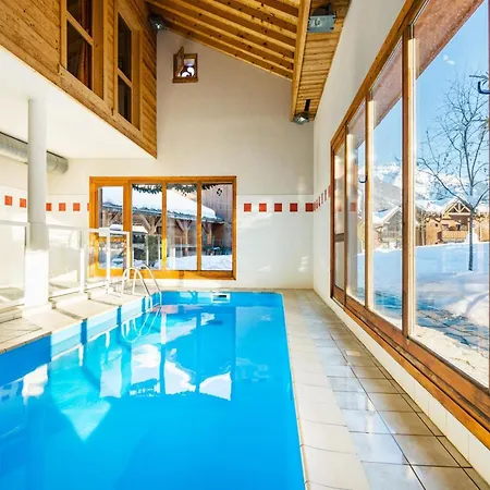 Stunning Mountain With Heated Pool Apartment