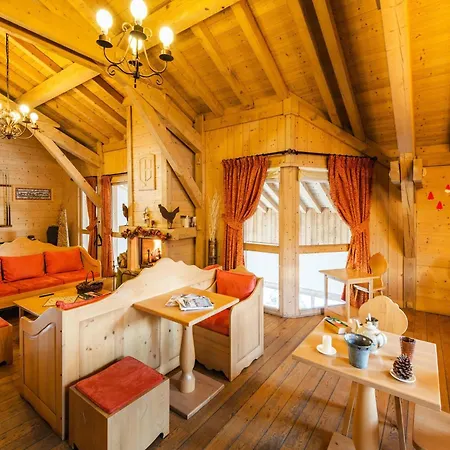 Stunning Mountain With Heated Pool