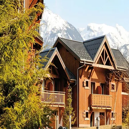 Stunning Mountain With Heated Pool Apartment Samoëns